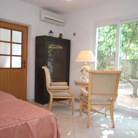 דירה By The Sea Mali זאטון